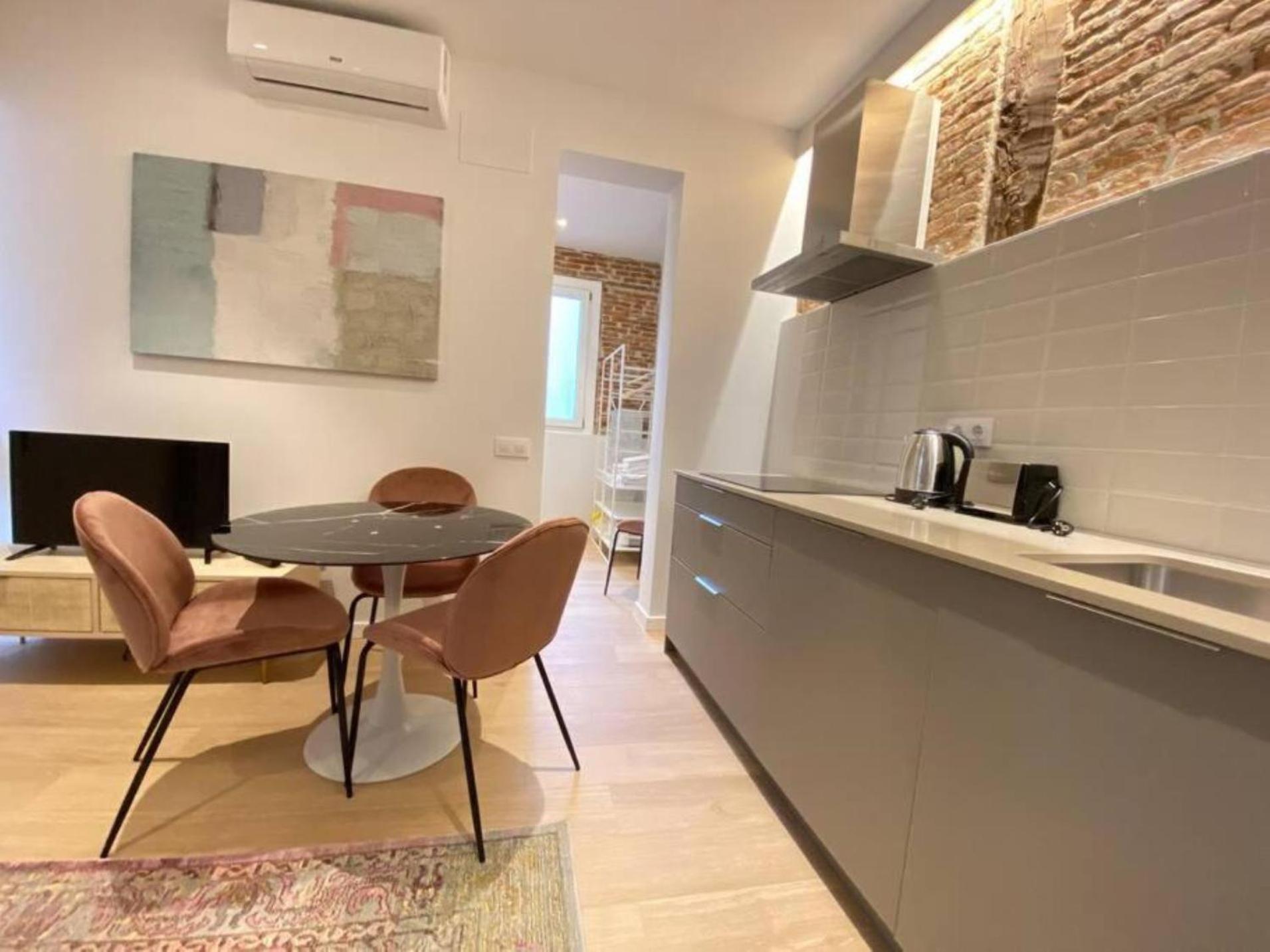 Apartamentos En La Latiina マドリード エクステリア 写真